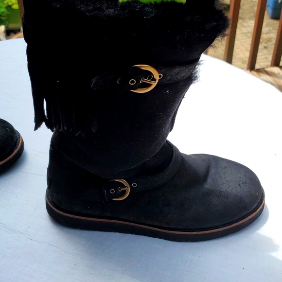 UGG Dauphine US Size 10 Woman Black Fringe Leather Sheep Skin Boot Fall Winter - Picture 6 of 16